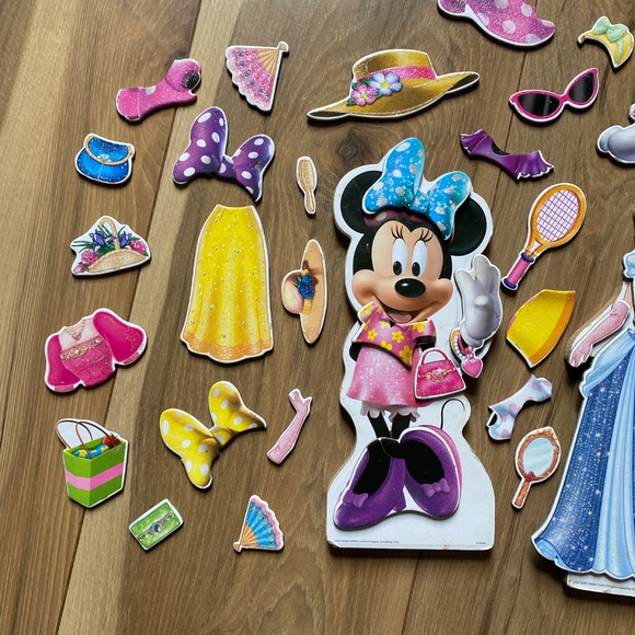Minnie Mouse And Cinderella Dress Up Magnets - Picture 2 of 3
